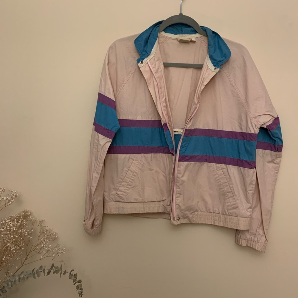 Windbreaker - Picture 2 of 4